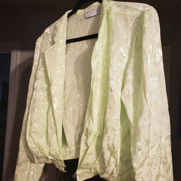 Pastel green cropped top from ASOS - Picture 3 of 4